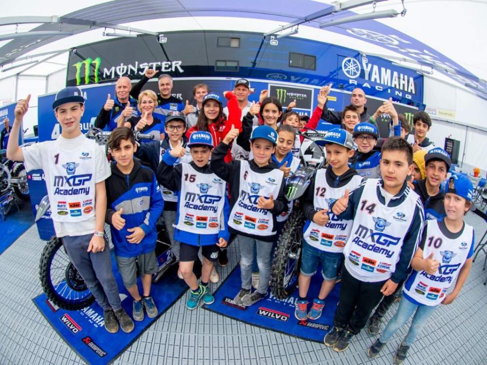 Các tay đua trẻ được đào tạo tại Yamaha Racing cho giải đua bLU cRU