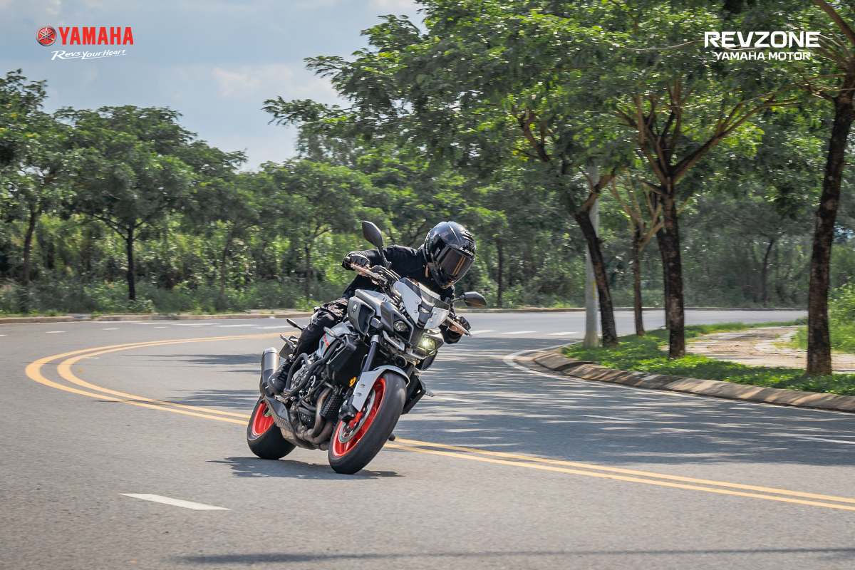 Momen xoắn bùng nổ ngay từ dải vòng tua thấp 