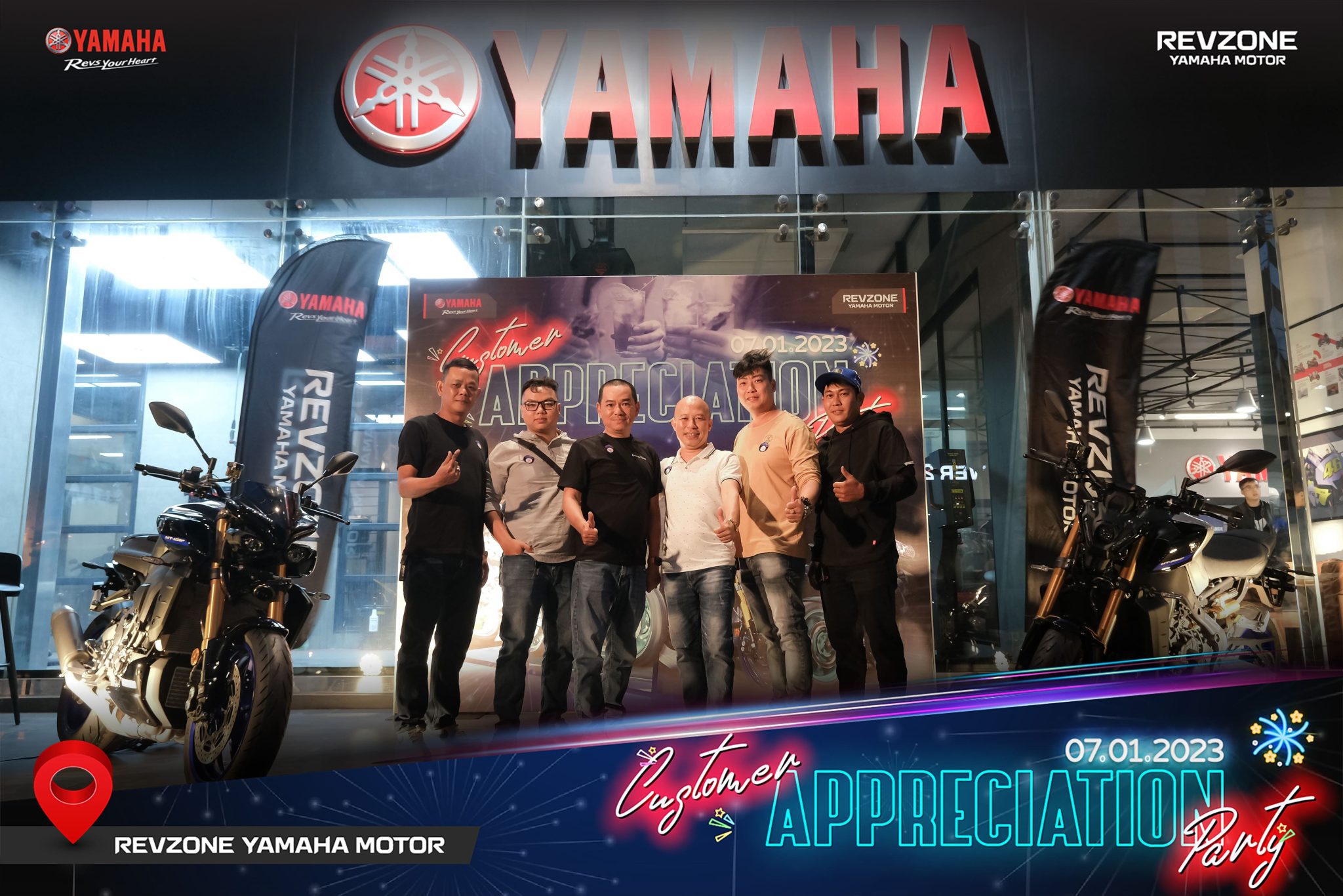Khách hàng check in cùng Revzone Yamaha Motor tại đêm tiệc tri ân