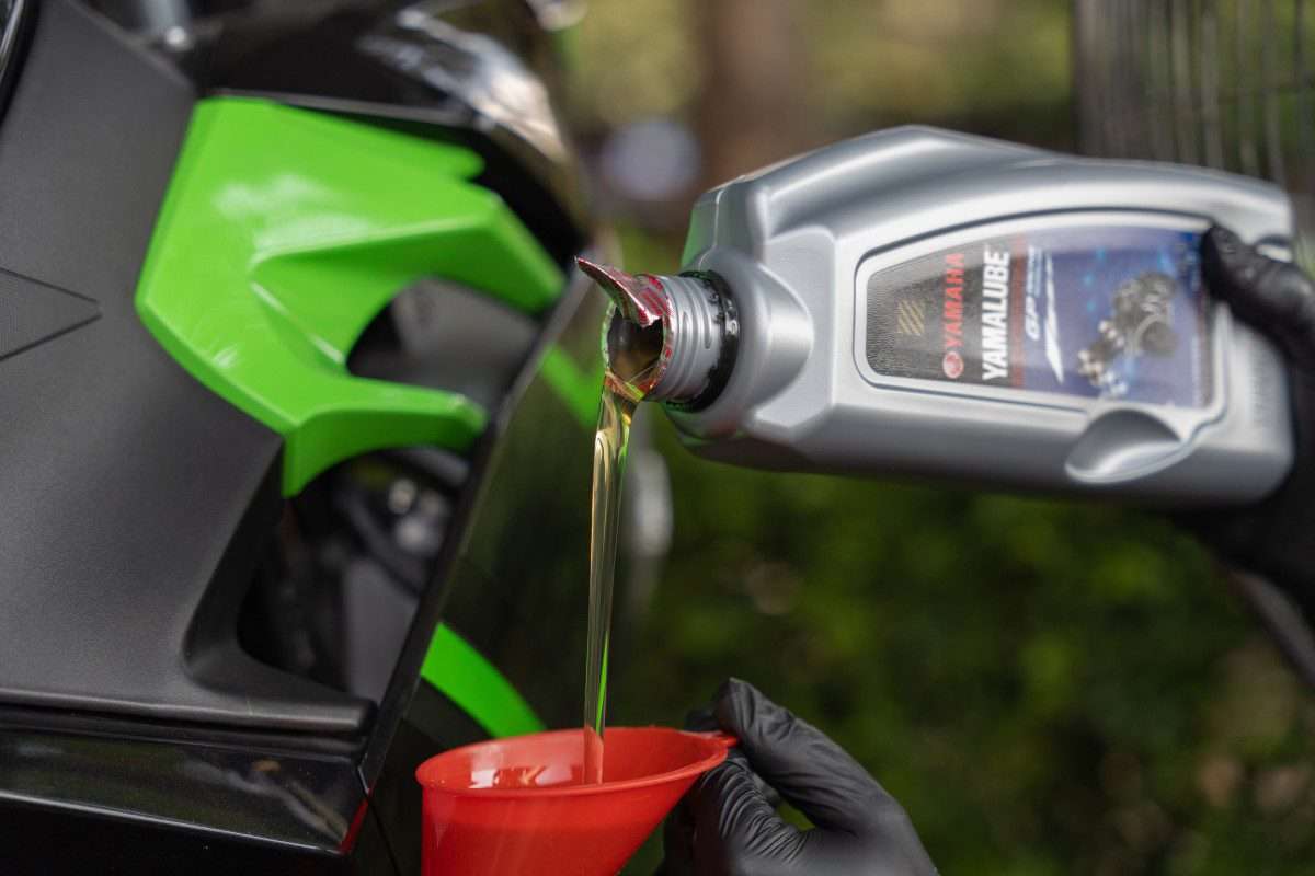 Thay dầu nhớt Yamalube miễn phí