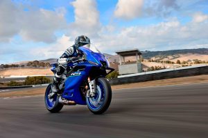 Địa chỉ uy tín mua Yamaha R9 tại Việt Nam