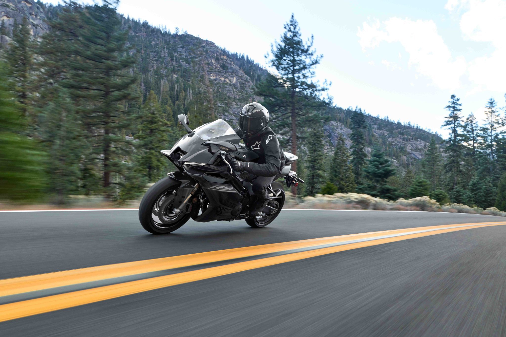 Công nghệ trên Yamaha R9 2026